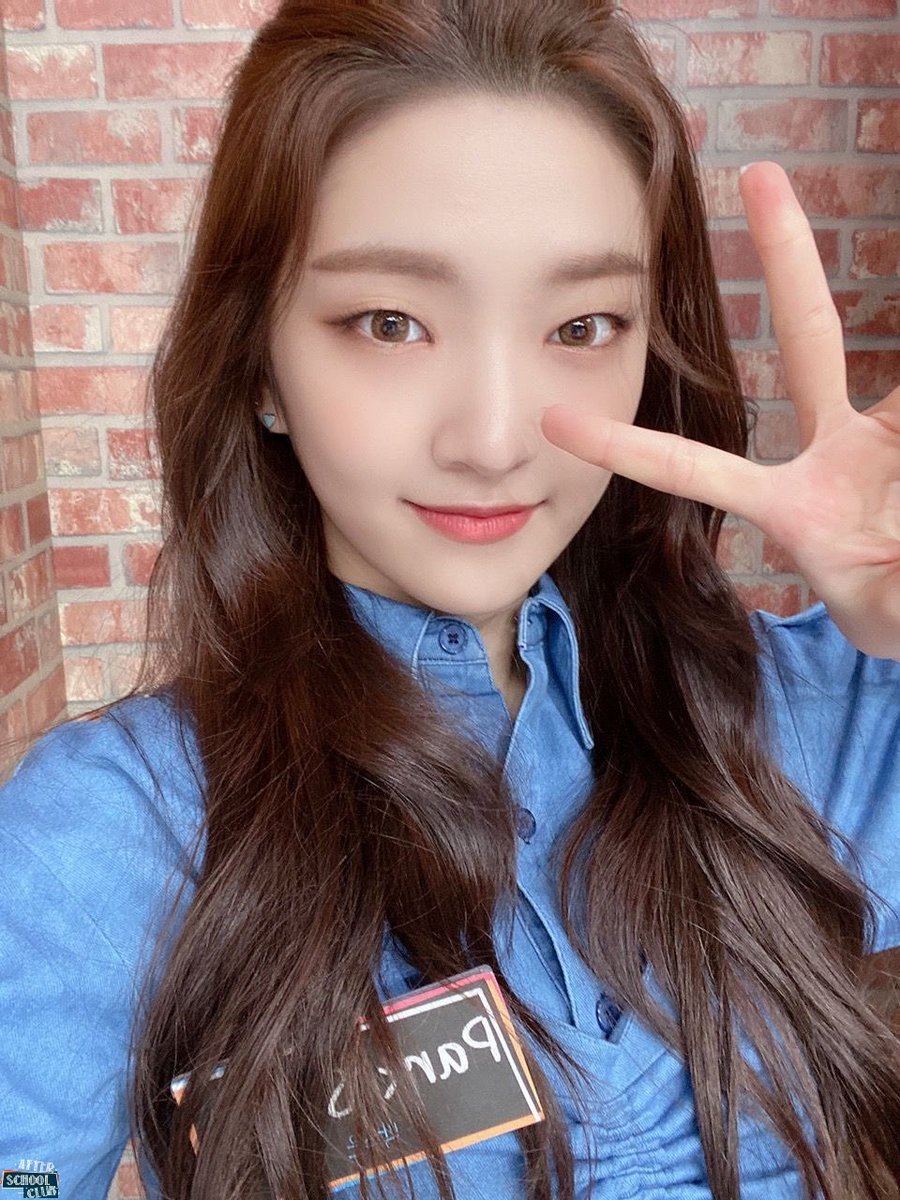 [Weeekly]
⠀
미세먼지 저리 가라 ➿🌫
맑고 상쾌한 기운으로
에엣씨를 가득 물들여 준 위클리 ꕤ
⠀
#WEEEKLY_ASC #Weeekly