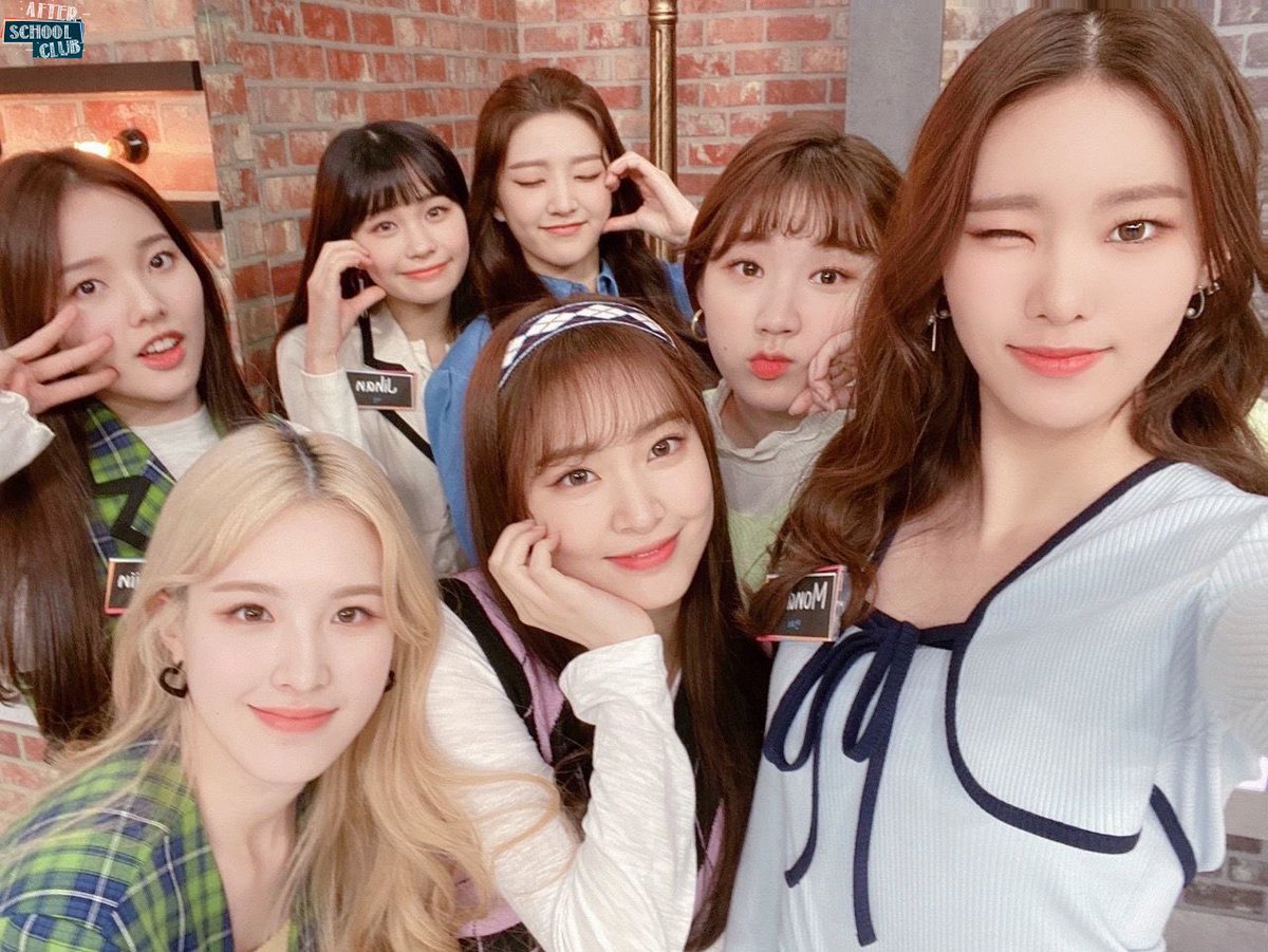 [Weeekly]
⠀
꺄르르 일곱 말티쥬 위클리랑 함께한
오늘의 에엣씨 ꯁ.̮ꯁ
에엣씨랑 데스티니인 곡🎵
#AfterSchool 활동도 잘 이어가고
우리는 다음 컴백 때 또 만나요 💕
⠀
#WEEEKLY_ASC #Weeekly