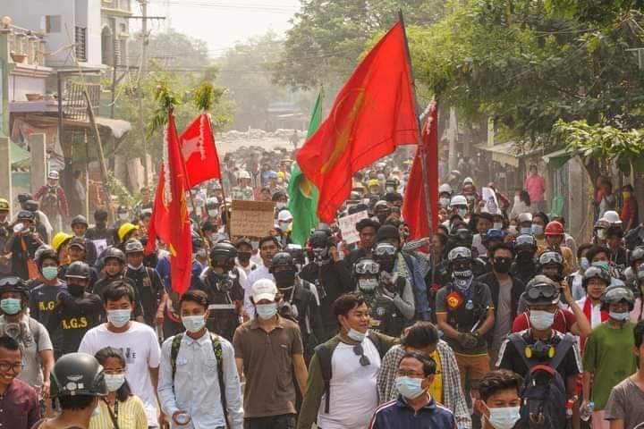 XueMei01's tweet photo. There is no day yet that #MonYwa absent to protest against military coup since Feb 1. MonYwa never fails to show their aspired unity strength ! 

ABOMINABLE CRUELTY

#WhatsHappeningInMyanmar 
#Mar30Coup https://t.co/a5ChF4dSxH