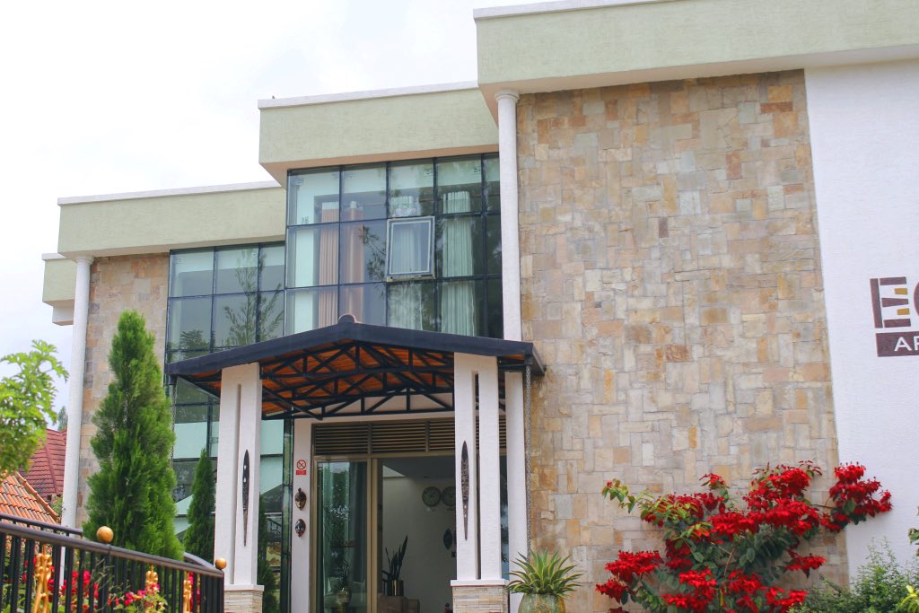 HotelEcoair's tweet photo. Finding paradise is rare! So when you do, don’t let it go 😊

Such a spacious, fresh, and locally inspired decor should be found! 

#ecoair #ecoairhotelapartment #ecoairbnb #kimihurura #visitrwanda #visitrwanda🇷🇼 #rwanda #kigali #hotelsinrwanda #hotelsinkigali #kigalilife #longst https://t.co/GdbiHA7ZRy