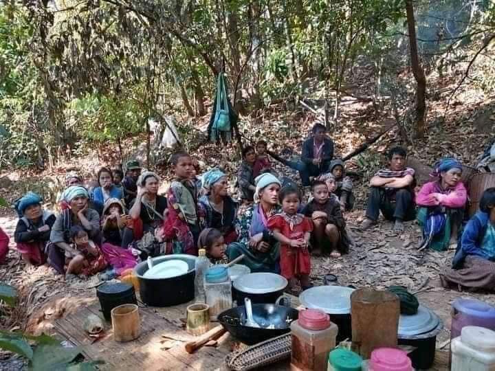 ThinYananT2's tweet photo. Still please praying for your Karen IDPs in brigade-5 Ei Htu Hta Refugee people.
Please, pray Thai governmet will give permission cross to border.
Also, please you supporting for them. πππ
#KarenUnityHopeNetwork
#WhatsHappeningInMyanmar https://t.co/TFDl2w35Ic