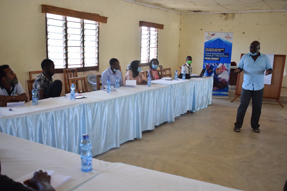 KECOSCE's tweet photo. Ongoing Tana youth leaders training on peace building to enhance youth .participation and mobilization in preventing Violent Extremism at Caritas Hall- Garsen.
@Mensenmissie @Phyllis_Muema @LumbasiMaxwell @otoidamian @oscar_jak @Josethoughtist 
#YouthLeadersCounteringVE https://t.co/LbXChTwEwA