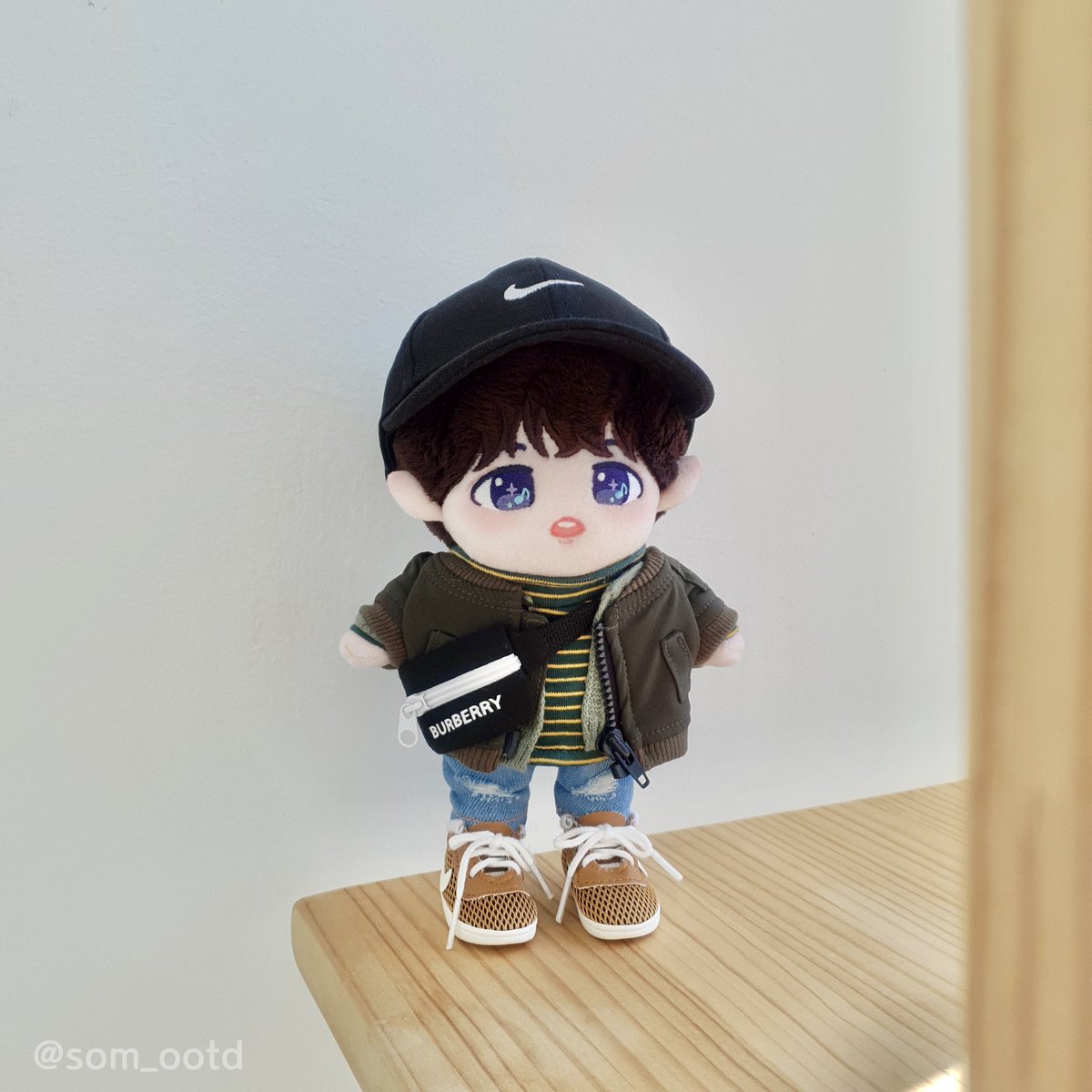 som_ootd's tweet photo. 🌻

👤 #김짼표
🧢 @somcloud_store 
🧥 @merry_salonn 
🥼 @xiu_bokk 
👕 @101dollcloset 
👖 @bubbletea_dgnb7 
👟 @gvtaobao 
🎒 @99_closet 

#소모티디_짼표 #솜일리룩 https://t.co/GVyqxqgrJz