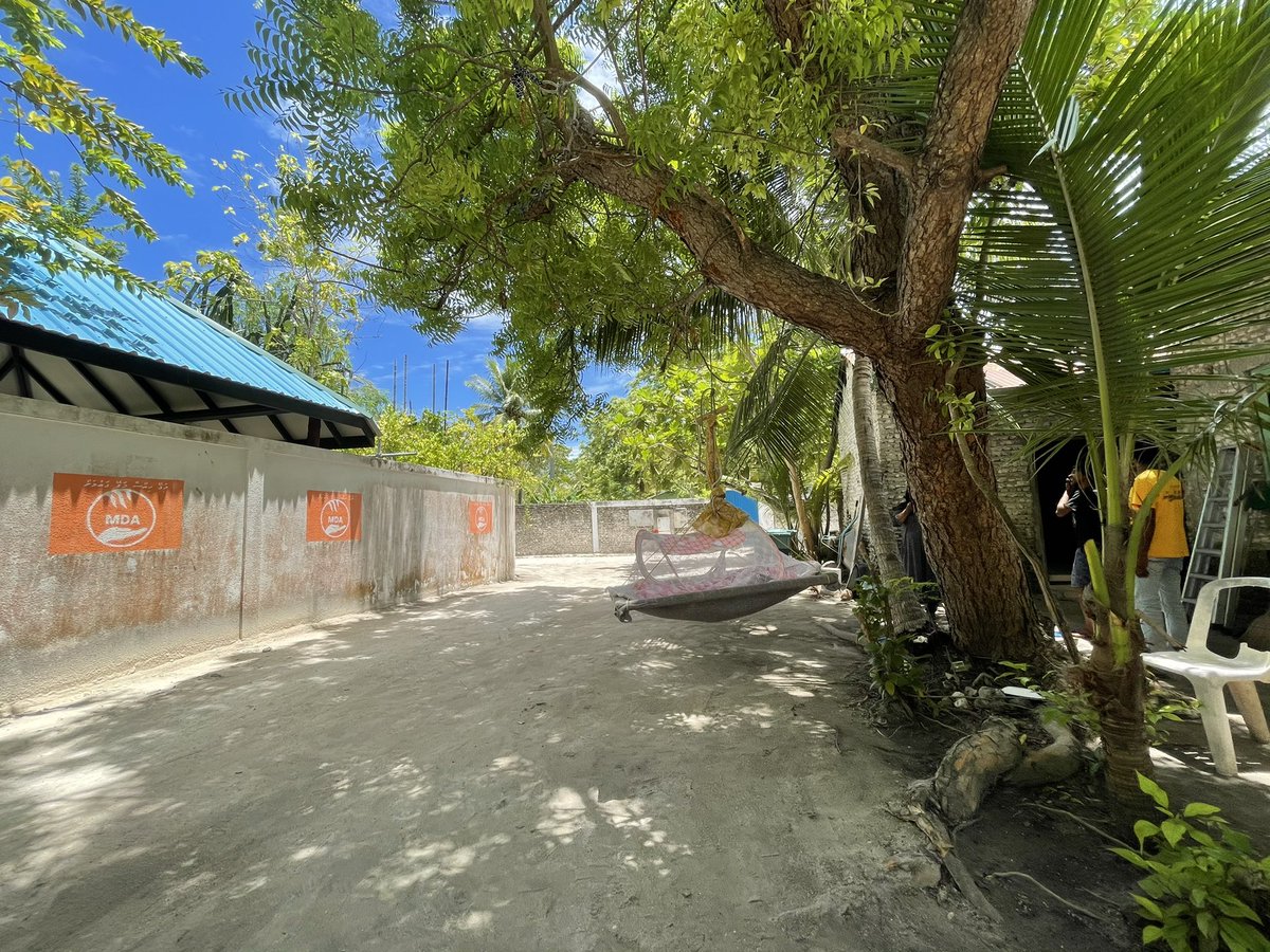 ރަށެއްގެ މަގެއް މިވަރު ހަމަޖެހުން އޮންނަންވާނެ. ކުޑަ ދަރިއަކަށް މަގުގައި ނިދާލެވޭވަރު ވާނެ.