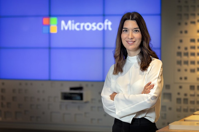 M_Emprendedora's tweet photo. Rebeca Marciel @REBECAMARCIEL es la nueva directora de Grandes Empresas de @MicrosoftES 
Cuenta con una dilatada experiencia de más de 20 años en las áreas de consultoría de innovación y transformación digital, así como en ingeniería e investigación en IA

https://t.co/K8Z2jA5roM https://t.co/zwGZU95bL6