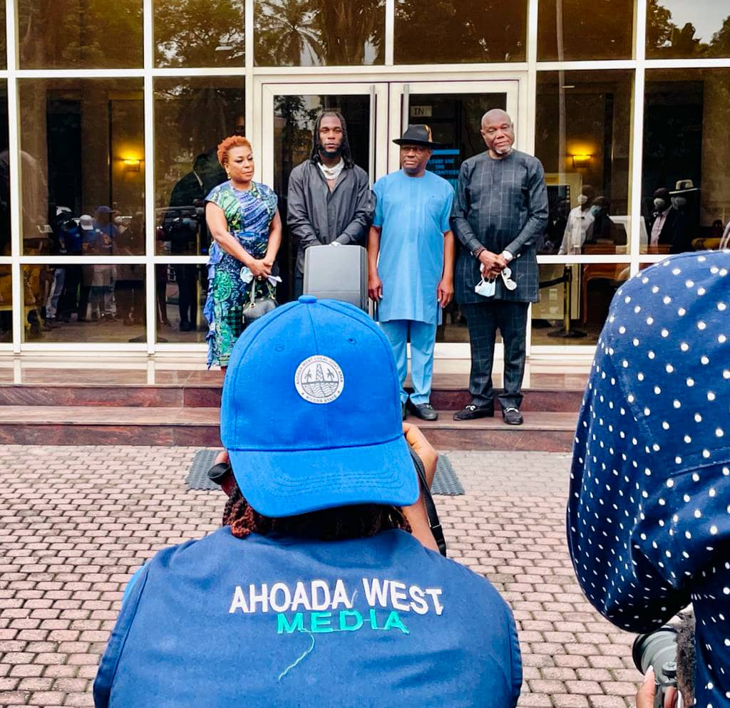 BelieveAllPage's tweet photo. Because of her creativity and hardwork, Judith (@IhechukwuOjo) caught the attention of a Local Government Chairman in Rivers State and was made the official photographer to the Chairman.

#BabyMedia https://t.co/kasobGVIID