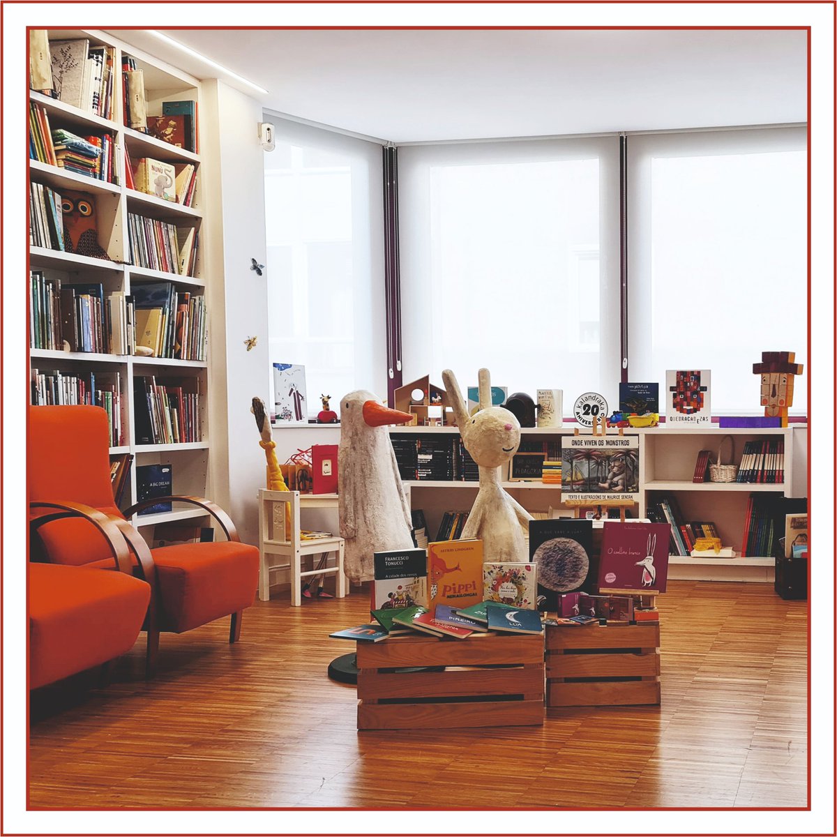 LoversPonte's tweet photo. Esta semana celébrase o día internacional do libro infantil e xuvenil e traémosvos ao equipo de KALANDRAKA, 👋 a editorial de libros que leva máis de 20 anos facendo soñar a péquelos, 🤗 cun traballo moi coidado e unha selección extraordinaria. 🥰 
#PonteLovers ❤! https://t.co/B1kobgbcaP