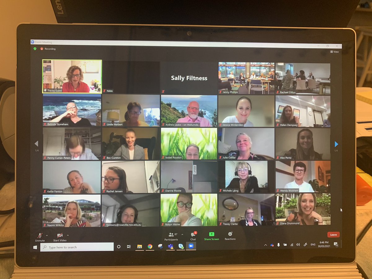 SubmarineSally's tweet photo. Listening to Tracey Ezard @traceyezard on the Renaissance Women’s Leadership Network #rwln. Thanks @BrionyScott &amp; @dianadrum https://t.co/bVdEW221m9