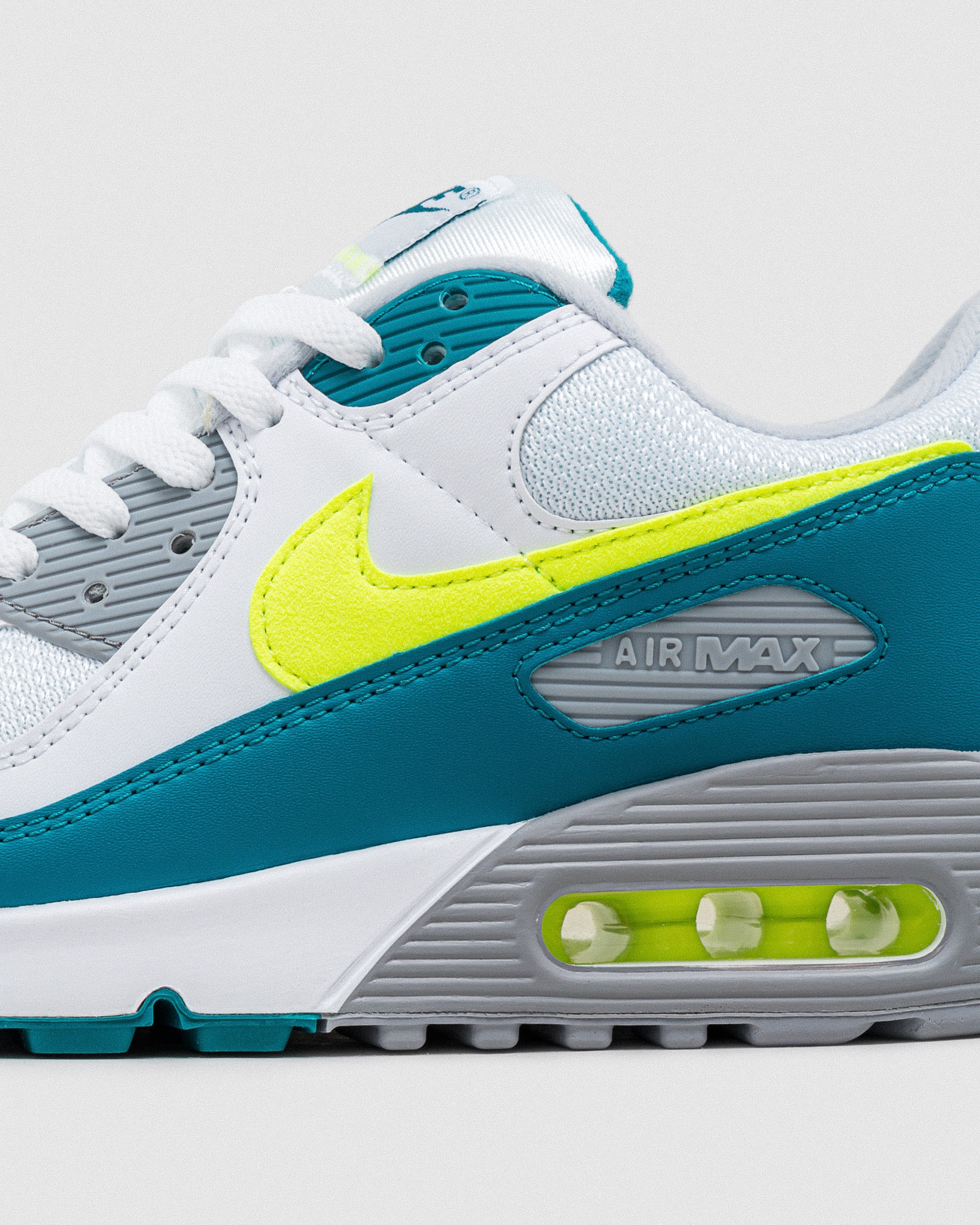 Twitter \ OVERKILL على تويتر: "Out now: Nike Air Max in Hot Lime!⁠ The younger generation knows this version under the name "Air Max 90", but on new release the