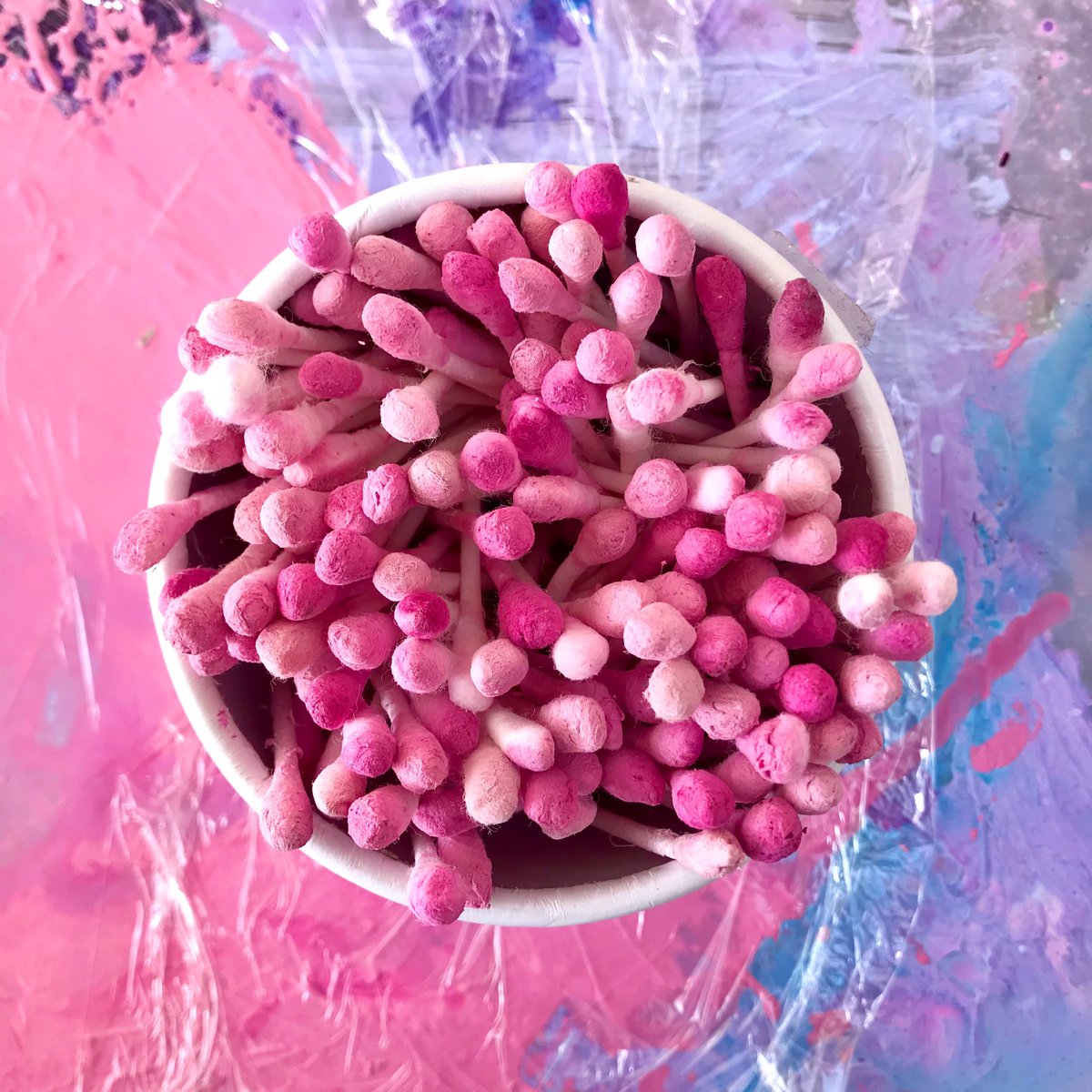 ‘Improvising’ .. amazing how handy those cotton buds were ..!! 😉 Enjoy your day .. 👍
.
#irishart #abstract #art #Ireland #positivity #color #creativity #meath #uplifting #studio #pink #purple #blue #paint #lockdown #staypositive