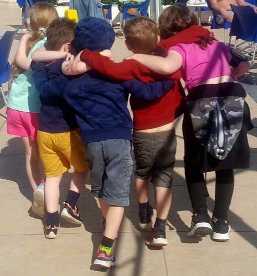 DevelopMyChild's tweet image. World Autism Awareness Week ♾ 29th March-4th April 2021 

Friendships help children to develop their social and emotional skills. Children with #autismspectrumdisorder often find developing friendships difficult. 

#AutismAwarenessWeek #speechandlanguagetherapy