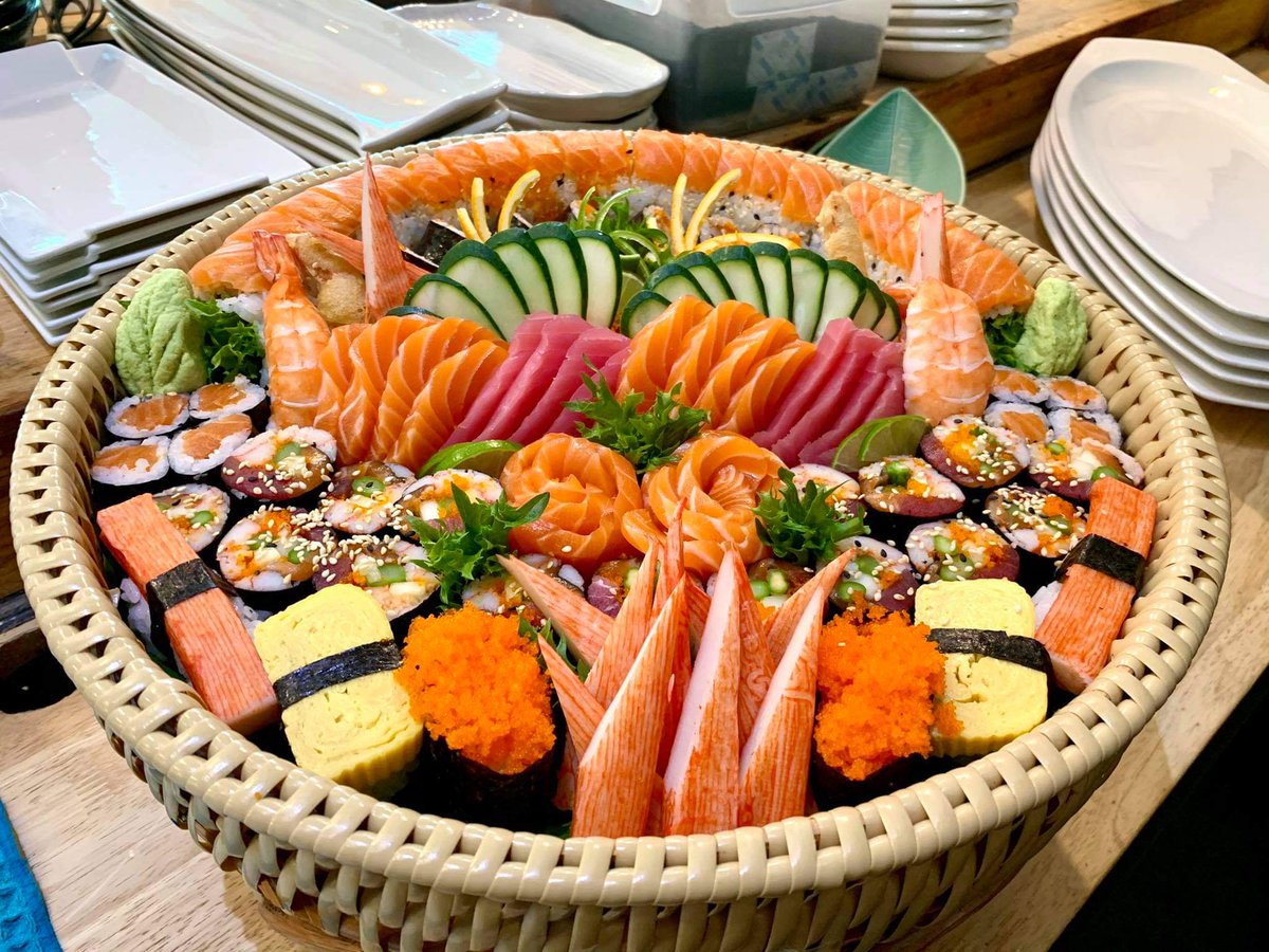 MBsushicafe's tweet photo. เคยเจอที่ไหนมั้ยล่ะ กับ #ขันโตกซูชิ
เอ็มบีซูชิ จัดเต็มจัดหนัก ตามงบลูกค้า♥️
จัดเลี้ยง จัดประชุม จัดเซอร์ไพรส์ ทำได้หมด
โคตรคุ้ม
#เอ็มบีซูชิ #ซูชิของคนโคราช #ไม่มีสาขา
ใครบอกว่ามีสาขา นั่นไม่จริงนะน้องนะ
มีที่ #หัวทะเลโคราช ที่เดียว 
#รีวิวโคราช #รีวิวอีสาน #ซูชิ https://t.co/SGhZHaIl6H