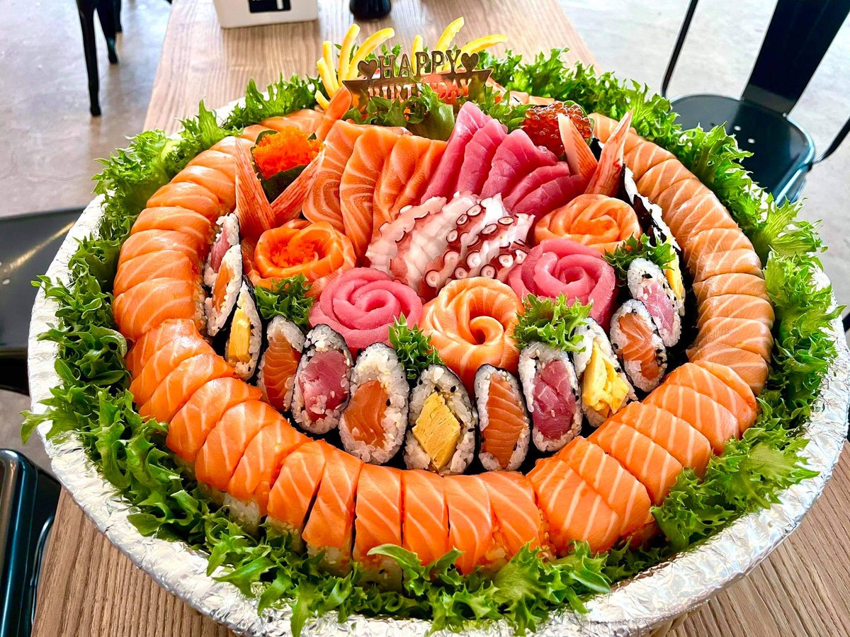 MBsushicafe's tweet photo. เคยเจอที่ไหนมั้ยล่ะ กับ #ขันโตกซูชิ
เอ็มบีซูชิ จัดเต็มจัดหนัก ตามงบลูกค้า♥️
จัดเลี้ยง จัดประชุม จัดเซอร์ไพรส์ ทำได้หมด
โคตรคุ้ม
#เอ็มบีซูชิ #ซูชิของคนโคราช #ไม่มีสาขา
ใครบอกว่ามีสาขา นั่นไม่จริงนะน้องนะ
มีที่ #หัวทะเลโคราช ที่เดียว 
#รีวิวโคราช #รีวิวอีสาน #ซูชิ https://t.co/SGhZHaIl6H