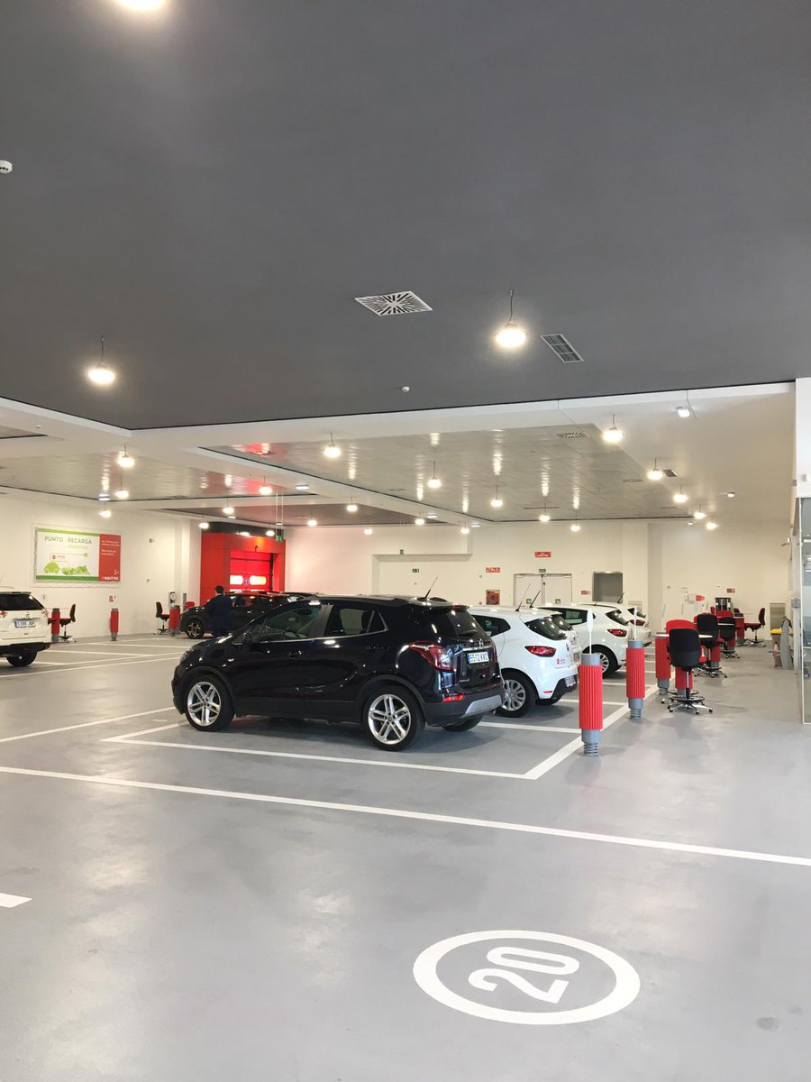 kaliboseguros's tweet photo. La pasada semana estuvimos con @MAPFRE  en el Centro de Servicio del Automóvil en Zaragoza. 

Sus modernas instalaciones destinadas a hacer más fácil la gestión del siniestro del automóvil a nuestros clientes ofrecen una atención muy personalizada. ¡Enhorabuena! 👏 https://t.co/FtKUDUt0YD