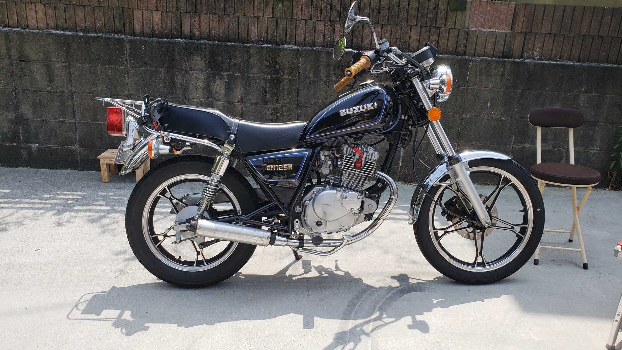 GN125マフラー GS400風ハス切仕様・現品限り GN125マフラー GS400風