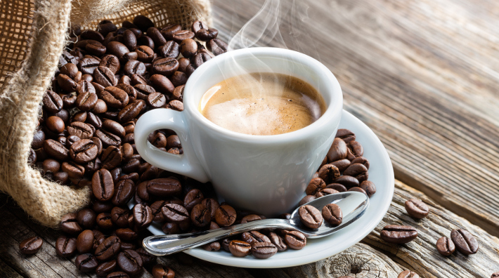 EspradaUK's tweet photo. Do you know the amazing benefits that come with drinking coffee?🤷

- It can improve your energy levels
- It helps you burn fat 

Discover our premium range of coffee beans and speciality drink options👇
https://t.co/SJUOxlHJ74 https://t.co/dqinW5xKHG