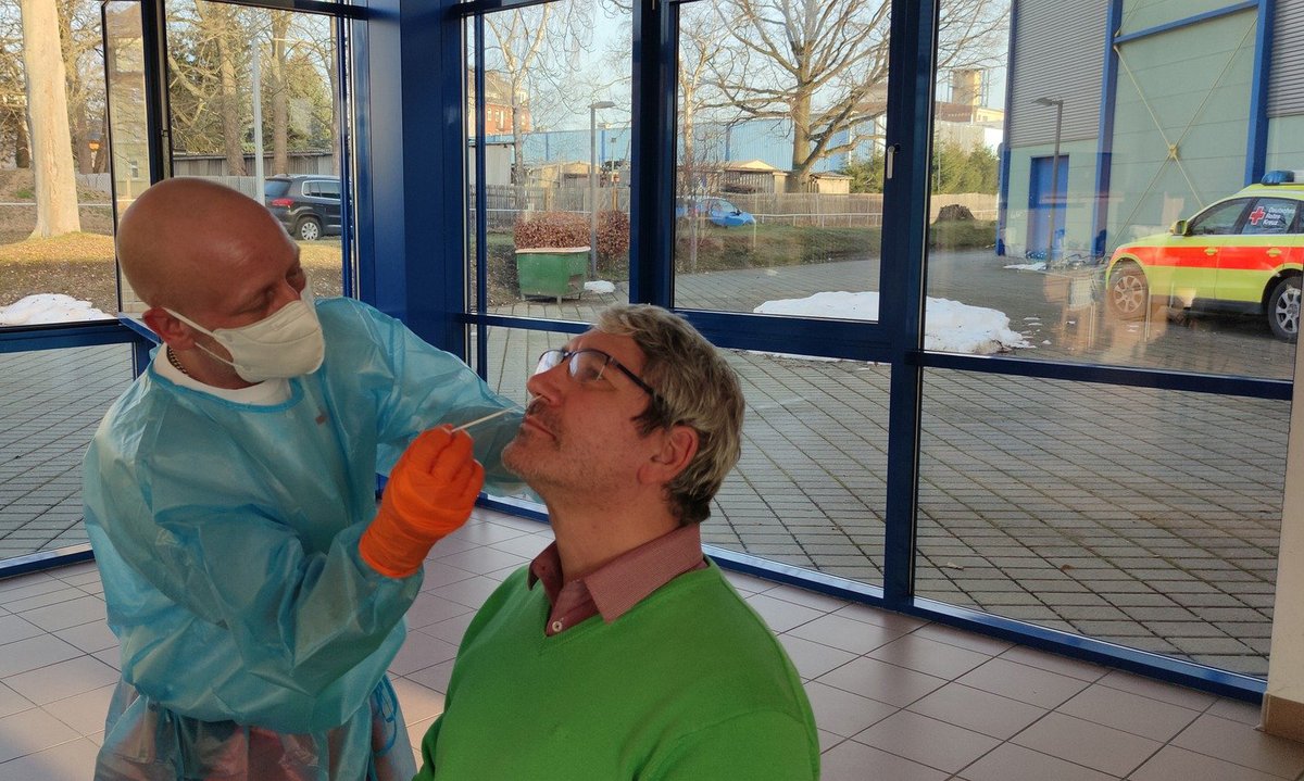 #Corona-Schnelltests an #Ostern: An sieben Stationen bieten wir rund um die Osterfeiertage kostenlose #Schnelltests an. Eine Terminbuchung ist notwendig. Alle Teststationen sowie -zeiten und die Möglichkeit sich anzumelden gibt es hier: drk-stuttgart.de/poc-testungen.… #DRKStuttgart #DRK