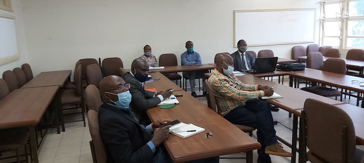 MakCoNAS's tweet photo. #HappeningNow The Department of Chemistry @MakCoNAS meeting #MinistryofScienceTechnology&Innovation to discuss the need and modalities to form a Chemical Society in Uganda for all professionals in the Chemical Sciences https://t.co/JZRnpenh81