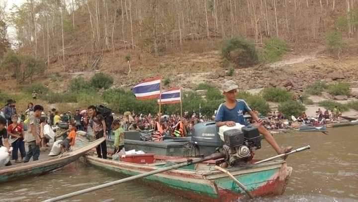 Mayzunaung11's tweet photo. Karen refugees, fleeing from military terrroists airstrikes, are forced to return by the Thai army. It is against the international refugee law to forcibly  sending people back into a conflict zone. Stop the illegal act @MFAThai!! #WhatsHappeningInMyanmar #Mar30Coup https://t.co/UzPNt39iQk