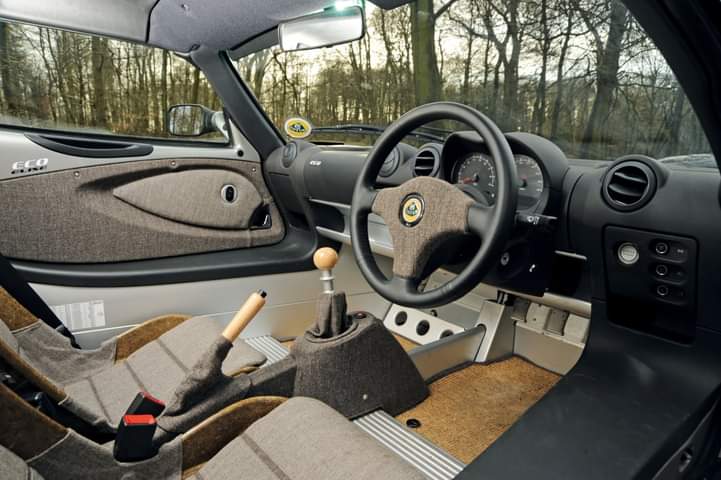 ClubLotusFrance's tweet photo. Le concept-car Lotus Eco Elise, présenté au Salon de Londres 2008. Basée sur une Elise S de 136 ch, l'Eco Elise fait ainsi appel à des matériaux biodégradables. #Lotus #Elise #LotusEngineering @lotuscars @ClubLotusFrance https://t.co/1LNZrCkMcD