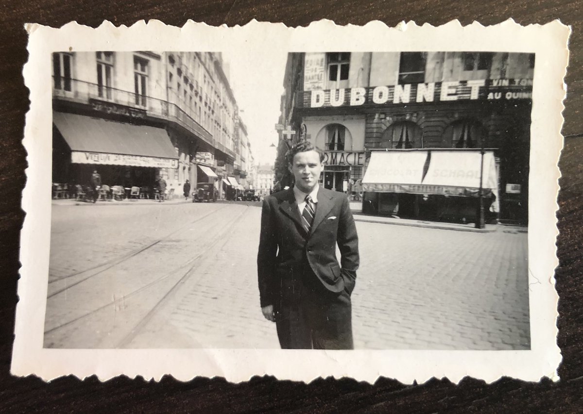 StephanePajot44's tweet photo. #Nantes, place Graslin, la rue Crébillon au fond, sans date #Egaredanslesdates https://t.co/LVenyw3KHw