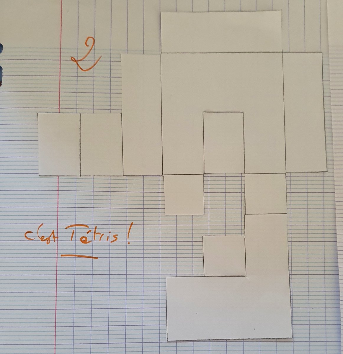 Prof_Rency's tweet photo. Je réalise que la notion de patrons en #BtsMMV ( métiers de la mode) n'est pas exactement la même que celle que l'on a en maths : ils/elles n'hésitent pas à subdiviser les surfaces : ca donne des agencements originaux et ingénieux 🤩 https://t.co/HfH2E4U7vc