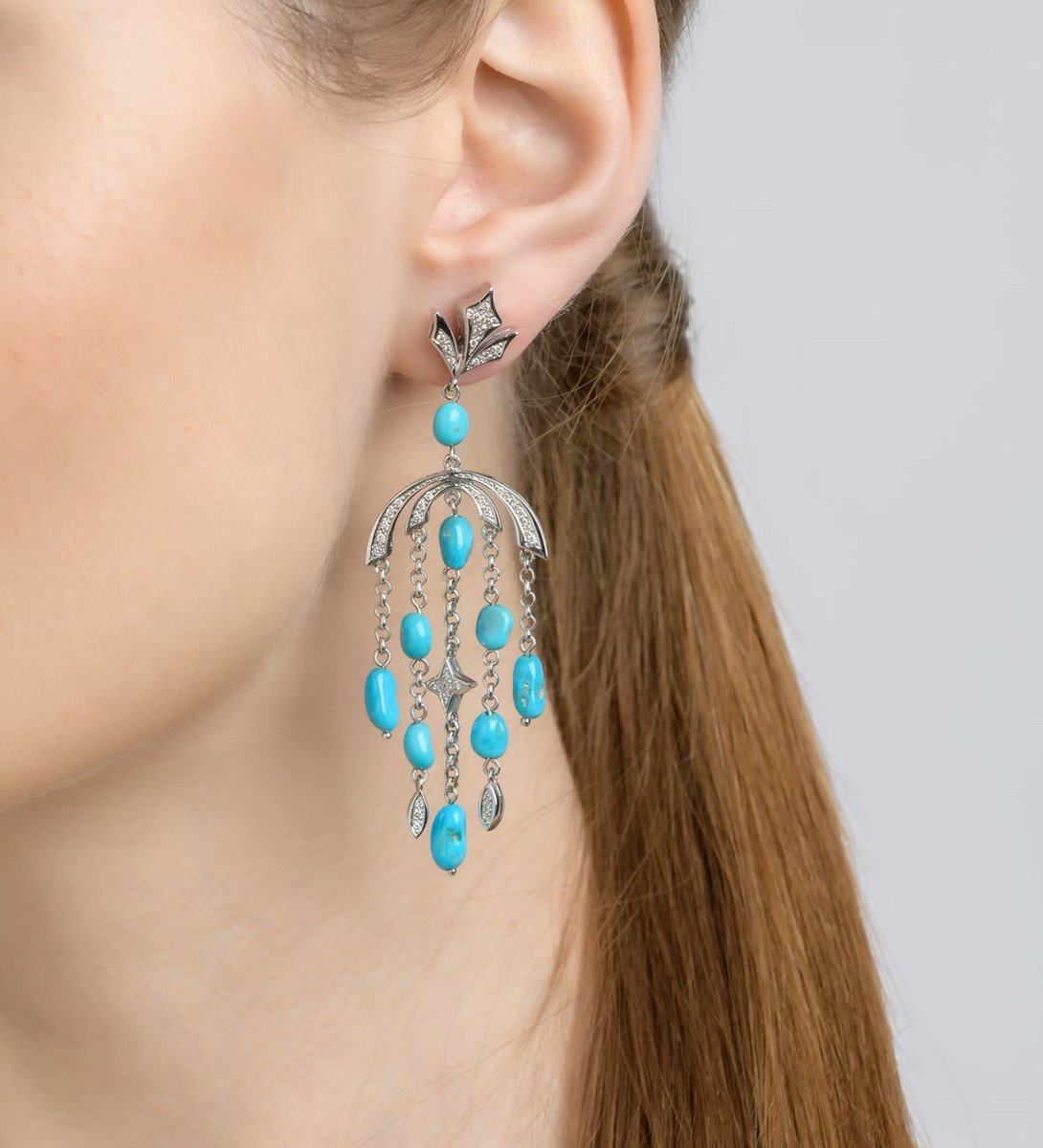 arsenisv's tweet photo. - TURQUOISE -
A pair of earrings in 18K white gold with brilliant cut diamonds and perfect Turquoise.
#arsenis #vildiridis #jewelry #diamonds #earrings #finejewelry #whitegold #luxury #classic  #turquoise #JewelryDesigners #GreekDesigners #GreekJewelryDesigners https://t.co/p56Y0ApBsp