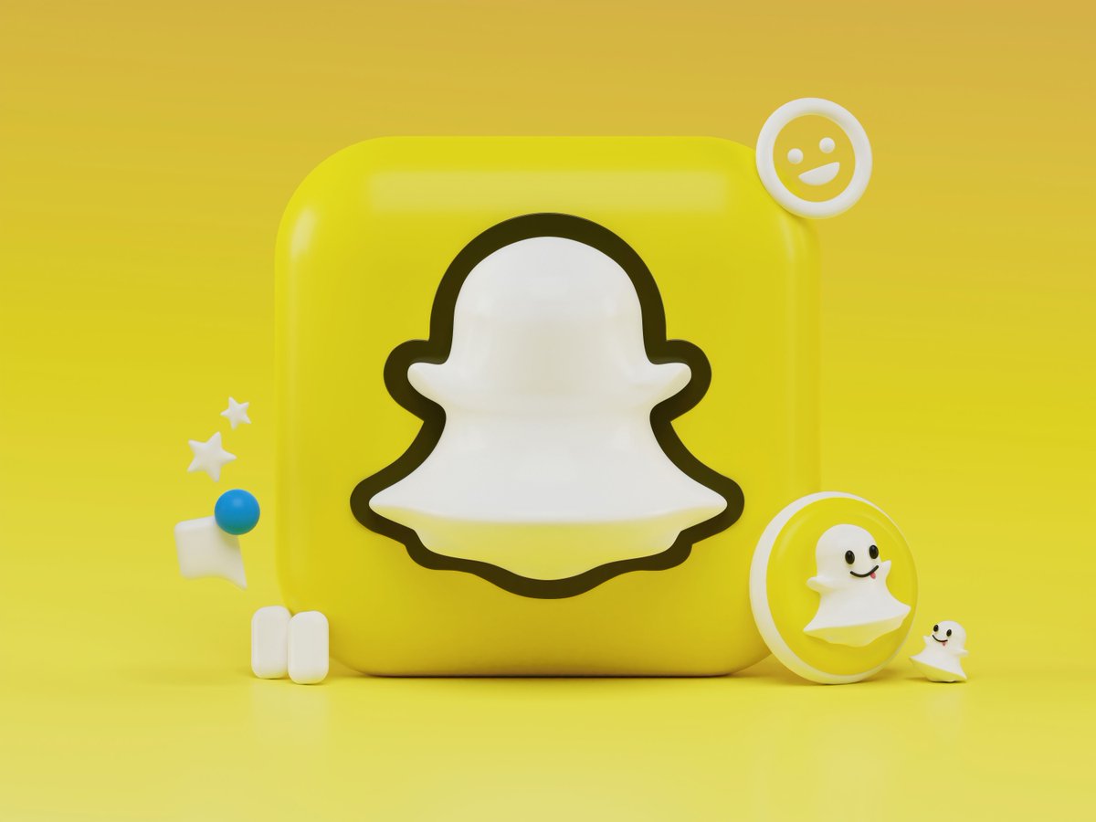 UK_SIC's tweet photo. Snapchat launched resources looking at safety within the app. Find out about these two resources in this blog. https://t.co/ISgg53W7Pz https://t.co/3x32EeQdAX
