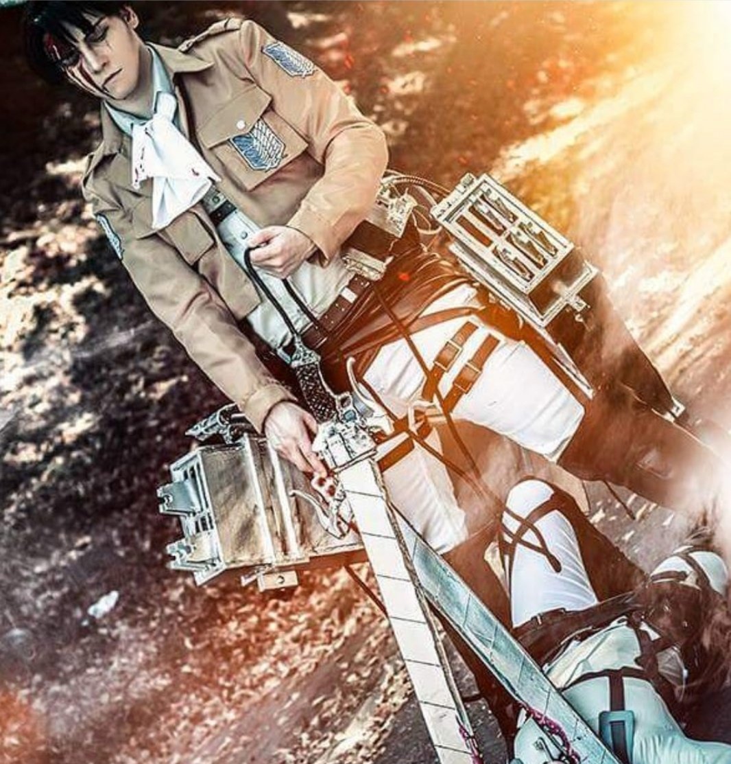 Yuurei_cosplay's tweet photo. Some cosplay stuff, as you wished ❤️

Starting with the time I cosplayed Levi Ackerman
(リヴァイ・アッカーマン)

Levi was my very first full selfmade wig. It took around 50 hours.
Costume and Gear were made by me as well.

#leviackerman #snsCosplay #levicosplay #rivai https://t.co/r7FuN3suSp