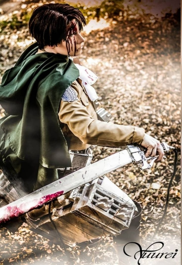 Yuurei_cosplay's tweet photo. Some cosplay stuff, as you wished ❤️

Starting with the time I cosplayed Levi Ackerman
(リヴァイ・アッカーマン)

Levi was my very first full selfmade wig. It took around 50 hours.
Costume and Gear were made by me as well.

#leviackerman #snsCosplay #levicosplay #rivai https://t.co/r7FuN3suSp
