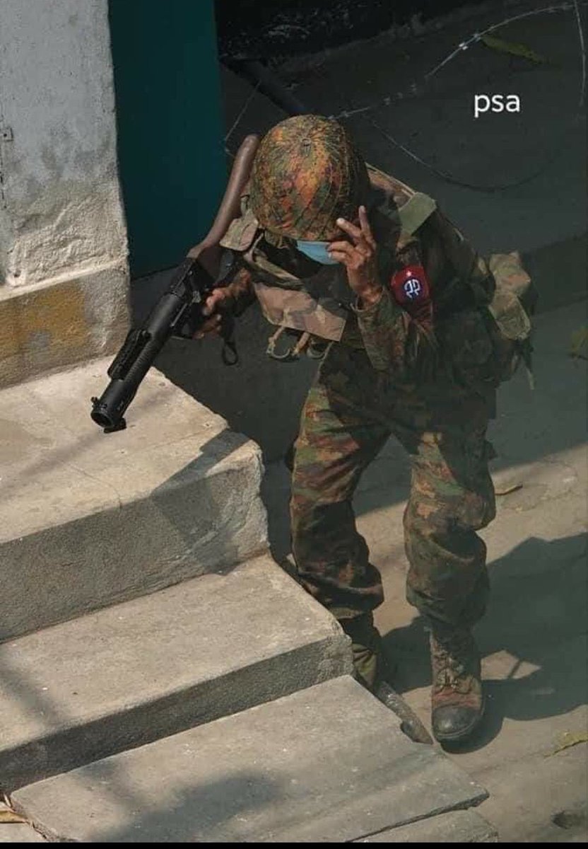 #Myanmar  South Dagon, Yangon. 

33rd LIGHT INFANTRY DIVISION -the notorious butchers of #Rohingya in Rakhine State -  in action yesterday in South Dagon where many people were killed and injured. 

#WhatsHappeningInMyanmar
