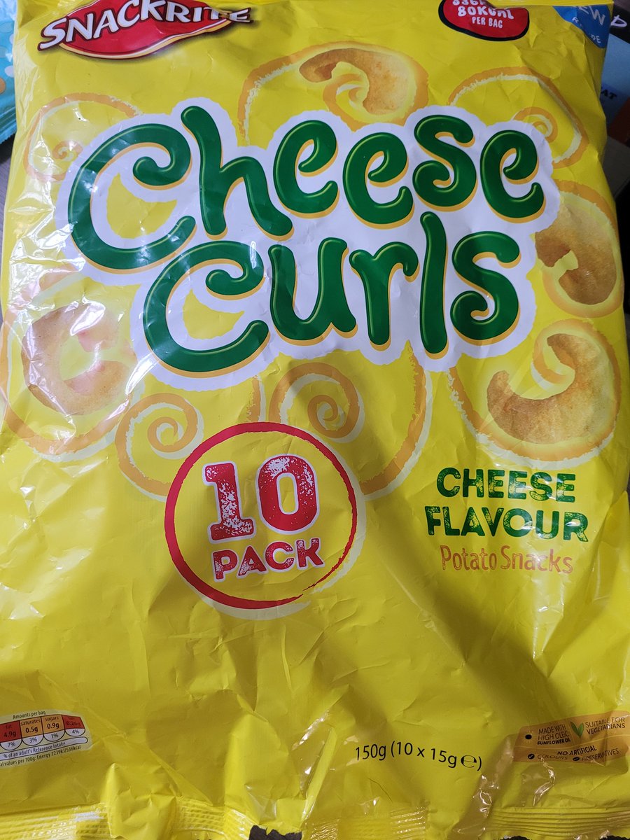AWoodwhore's tweet photo. @AldiUK Hi, I bought these crisps yesterday at your York Clifton Moor store. My child opened a pack today and they smell and taste like nail varnish remover!!!! Please can you investigate this as were both feeling VERY sick now 🤢🤢🤢 https://t.co/KrfkiKApvL