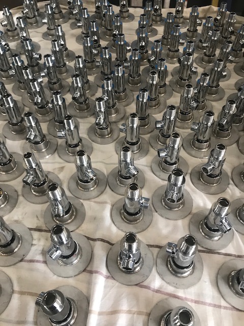 We supply a variety of knee valves suitable for hands free washing or for food preparation. #handsfree #washing #hygiene