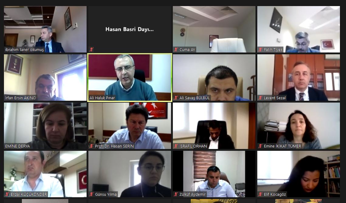 Kalite Komisyonu toplantısı online olarak yapıldı. Kurum İç Değerlendirme Raporu hazırlama kapsamında alt komisyonların raporları görüşüldü.