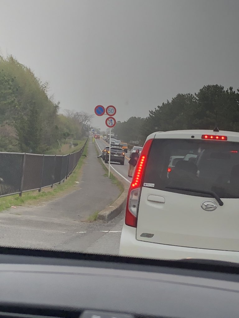 ス チ ー ル 湖岸道路 滋賀県近江八幡市日野川付近 事故のため上下とも渋滞中です これから通行する方は迂回ルートを T Co Sbfusqhy2s Twitter ス チ ー ル 湖岸道路 滋賀県近江八幡市日野川付近 事故のため上下とも渋滞中です これから通行する方は迂回ルートを T Co Sbfusqhy2s Twitter