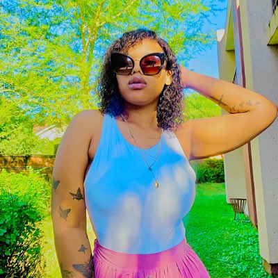 OmuhleQueen's tweet photo. #NewProfilePic https://t.co/pvO9eeiZo5