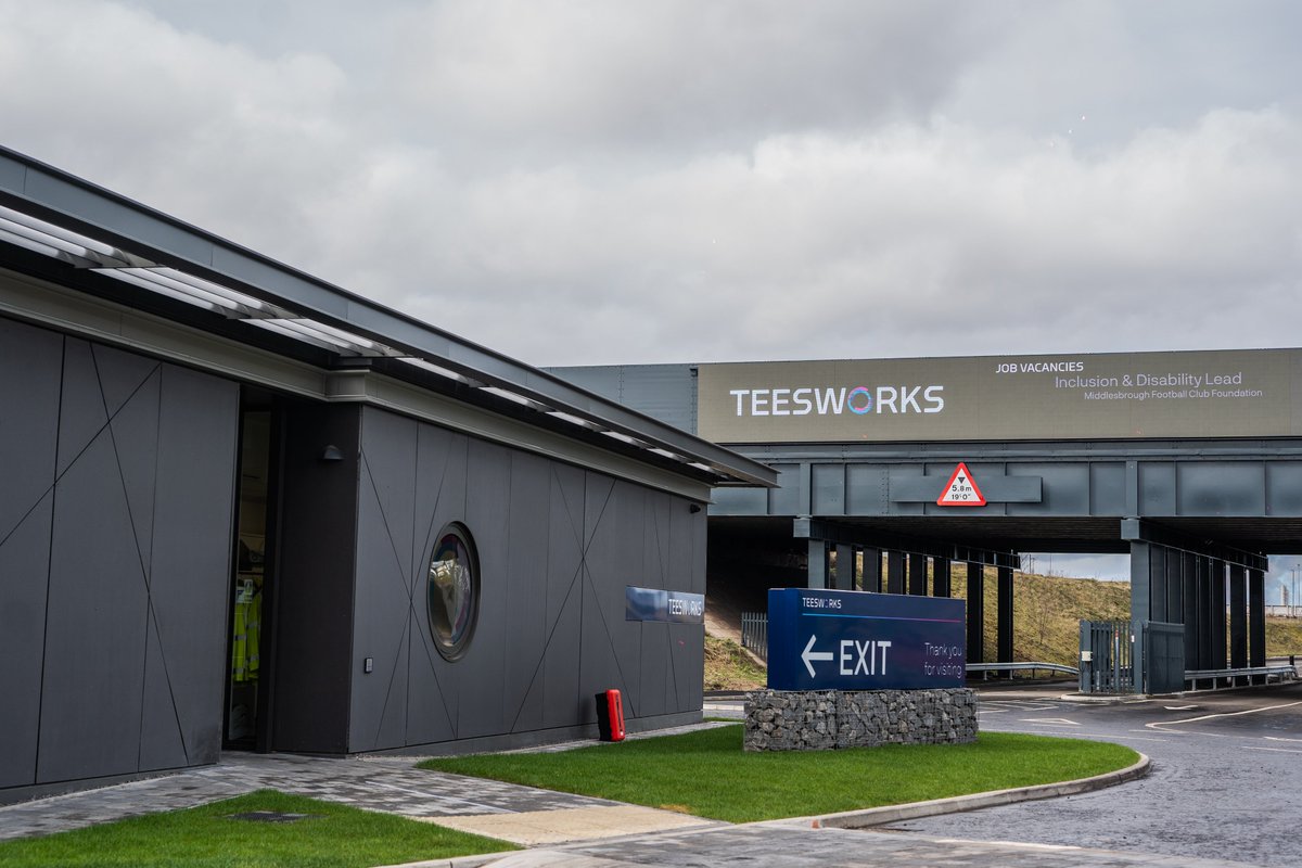 NESecurityltd's tweet photo. NE Security are delighted to be able to provide security services to the new Teesworks project. 👊

The fantastic new Teesworks gate has NE Security team members stationed around the clock keeping the site #safeandsecure. 🚨

#NESecurity #NorthEastSecurity #Teesport #NorthEast https://t.co/tK1N7ujAkj