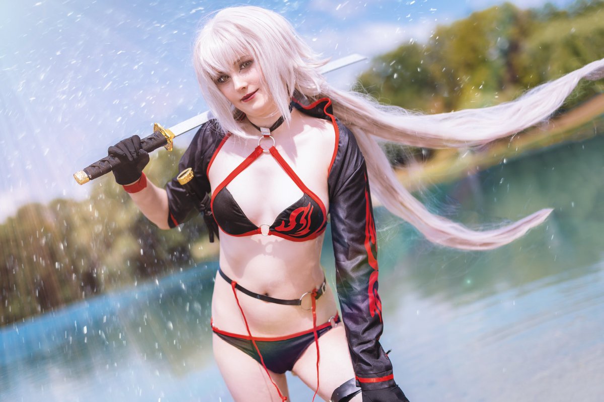 SongRiku's tweet photo. Character : #jeannedarcalter  from #fategrandorder
Cosplayer : @kuroneko_0117
 #jeannedarccosplay #fatejeanne #jeannedarcaltercosplay #フェイト #fategocosplay #fategrandordercosplay  #fatecosplay #frenchcosplayer #cosplayshare #cosplayphoto #角色扮演 #コスプレ #코스프레 https://t.co/FZimKGQPED