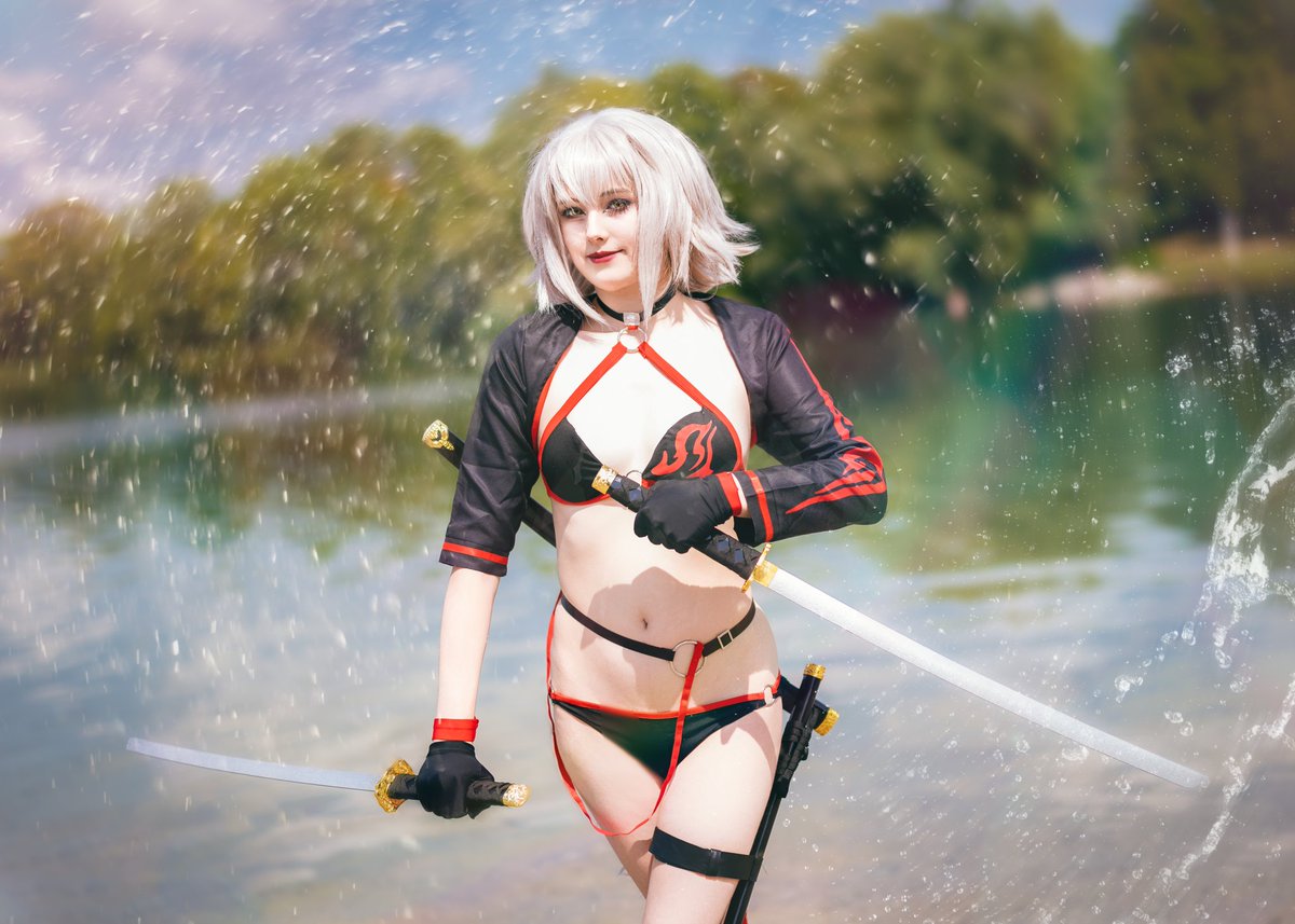 SongRiku's tweet photo. Character : #jeannedarcalter  from #fategrandorder
Cosplayer : @kuroneko_0117
 #jeannedarccosplay #fatejeanne #jeannedarcaltercosplay #フェイト #fategocosplay #fategrandordercosplay  #fatecosplay #frenchcosplayer #cosplayshare #cosplayphoto #角色扮演 #コスプレ #코스프레 https://t.co/FZimKGQPED