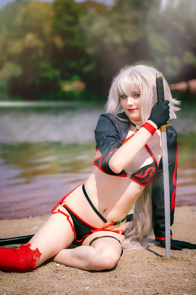 SongRiku's tweet photo. Character : #jeannedarcalter  from #fategrandorder
Cosplayer : @kuroneko_0117
 #jeannedarccosplay #fatejeanne #jeannedarcaltercosplay #フェイト #fategocosplay #fategrandordercosplay  #fatecosplay #frenchcosplayer #cosplayshare #cosplayphoto #角色扮演 #コスプレ #코스프레 https://t.co/FZimKGQPED