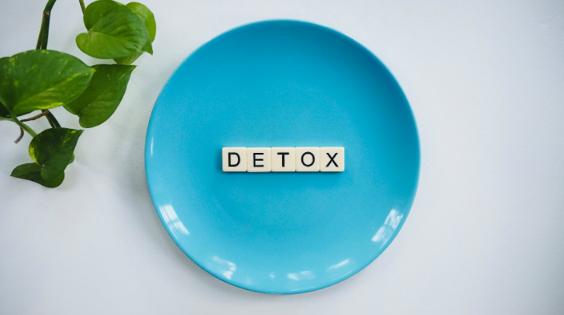Alcoholism Detox
Alcoholism detox is the first step and an essential element in preparing the alcoholic for rehabilitation, treatment and recovery. #learnaboutalcoholism #alcoholism #roadtorecovery #awareness #helpline #support
👉 bit.ly/3dkCrO2