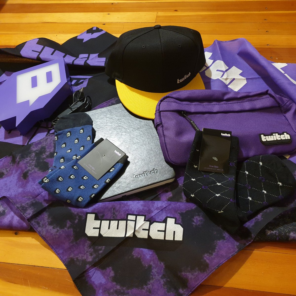 Feeling rather spoiled by <a href="/Twitch_ANZ/">Twitch ANZ</a> this evening. I'm thinking this maternity leave has been long enough... time to get back on the proverbial?! ❤