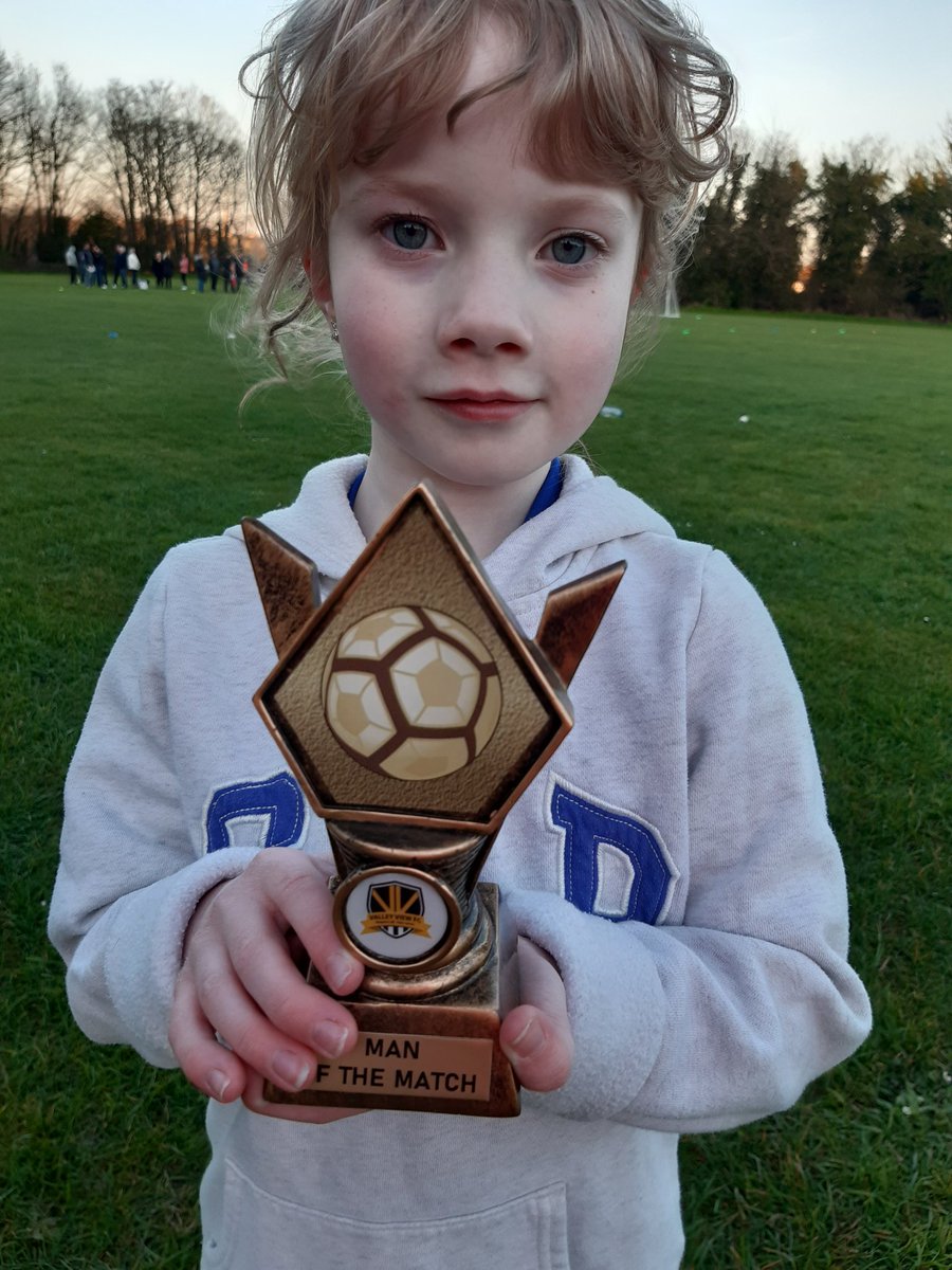 DSMendez79's tweet photo. Vanessa was so pleased to get man(woman) of the match at football last night. @SwingatePrimary @Miss_S_Hopkins https://t.co/X8DReKkjDq