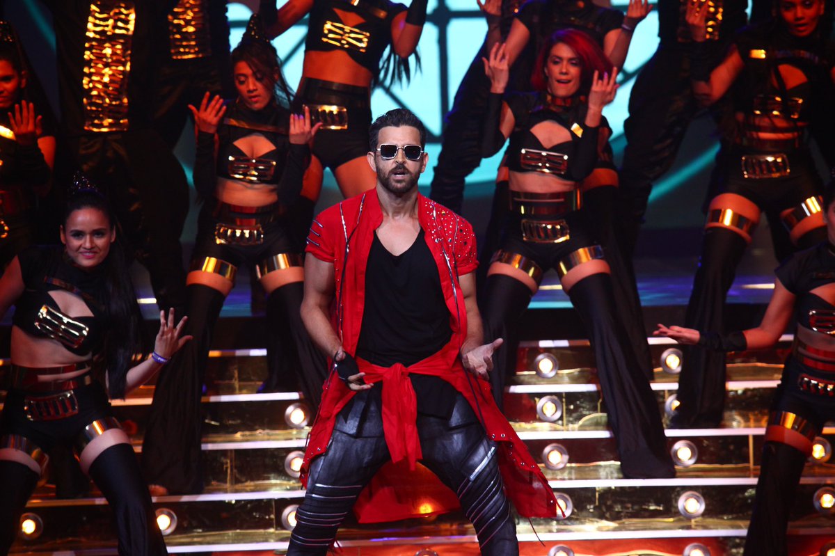 iHrithik's tweet photo. I love dancing 🕺🏻 https://t.co/wGx0vPYmwz