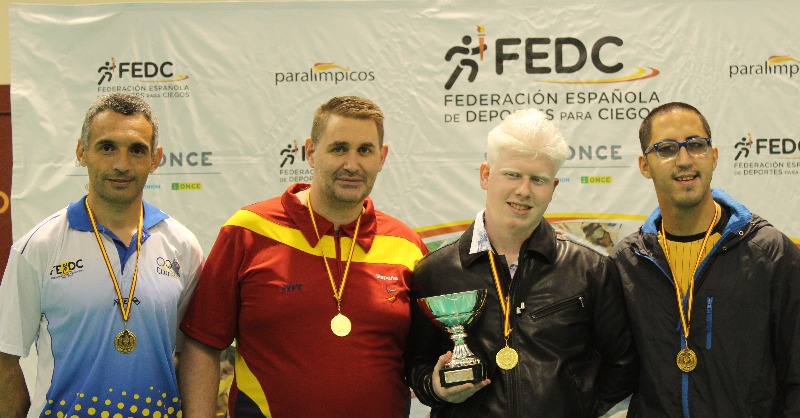 ONCE_oficial's tweet photo. Los días 27 y 28 de marzo, el #goalball masculino volvió a la competición con la celebración del #Trofeo #FEDC

Con la participación de 51 deportistas y 11 entrenadores, intentando retomar la normalidad competitiva 

@Paralimpicos @TrainerParalimp @GoalballSpain