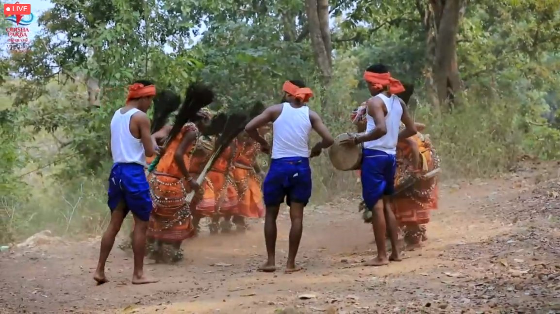 OdiaSamaaj's tweet photo. ଆନ୍ତର୍ଜାତିୟ ଓଡ଼ିଶା ପର୍ବରେ ବୋଣ୍ଡା ଆଦିବାସୀ ସମ୍ପ୍ରଦାୟର ଲୋକ ନୃତ୍ୟ ଓ ଲୋକ ସଂଗୀତ ପରିବେଷଣ
#OdishaParba #OdishaParba2021 #VirtualOdishaParba #AdamyaOdisha #BondaHills #malkangiri #folkdance #folksongs #folkmusic #FestiveOdisha #Odisha #EmergingOdias https://t.co/aI51rTglpx