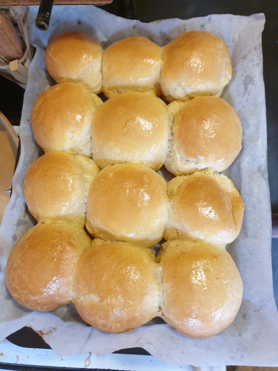 albcontact's tweet photo. Back to the #ConsumersCorner 
... I thought, if it really came down to a full lockdown, how still enjoying Brioche 🍞 &amp; breakfast (in bed if necessary 🤔) bake it yourself &amp; surprise the family! 😆 https://t.co/cuWfzUxEmz