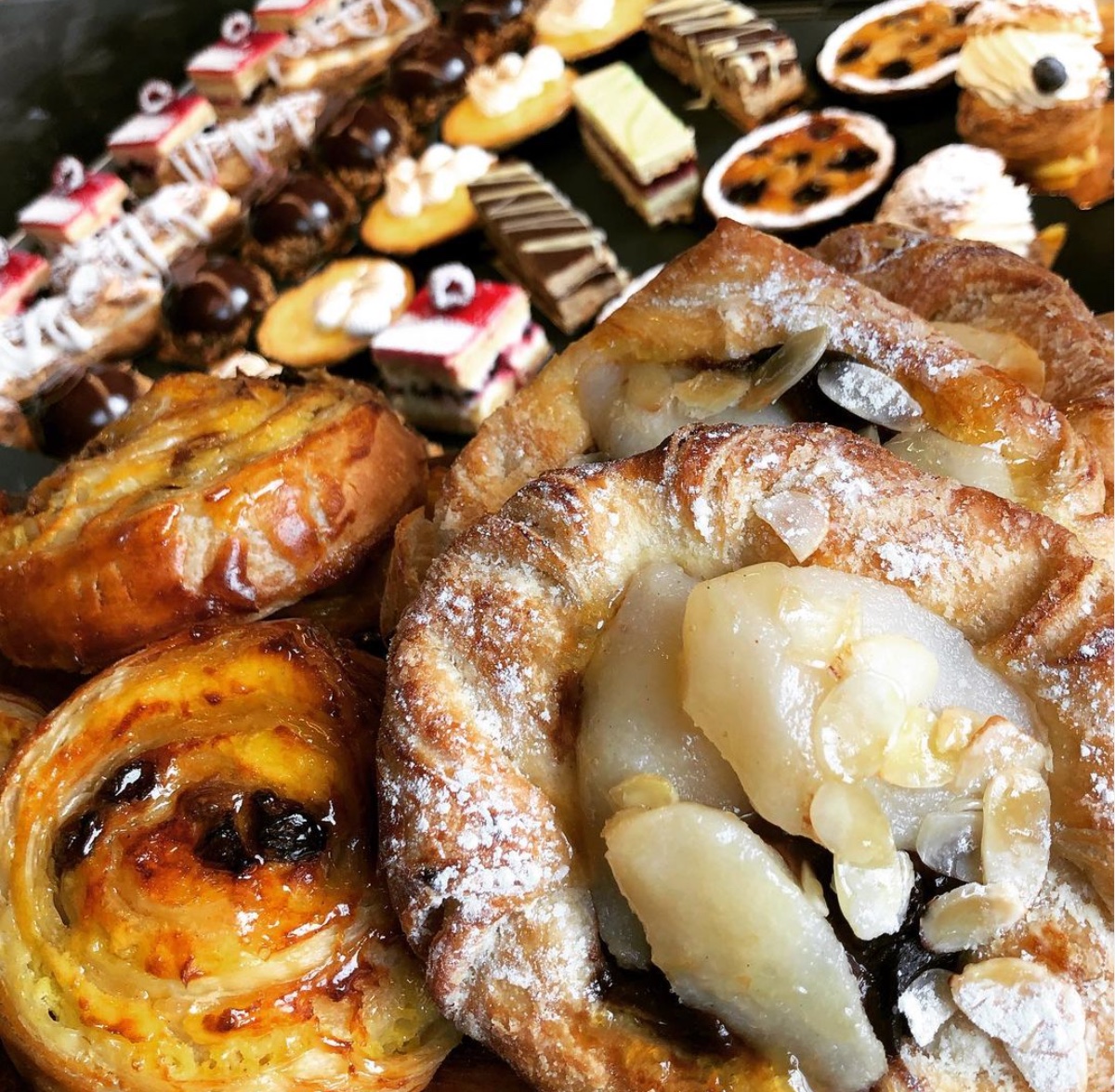 TheGuideLpool's tweet photo. Just some of the pastries and treats you can enjoy from @artisanelpool.

😍 >https://t.co/MUVq8tkcHb https://t.co/xQd6knioUk