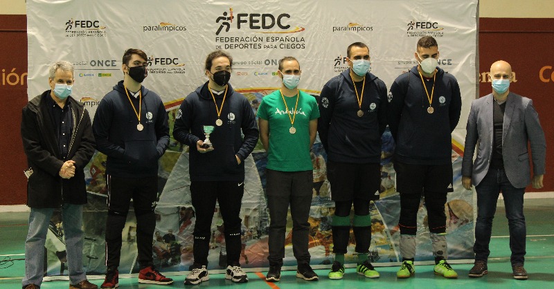ONCE_oficial's tweet photo. Los días 27 y 28 de marzo, el #goalball masculino volvió a la competición con la celebración del #Trofeo #FEDC

Con la participación de 51 deportistas y 11 entrenadores, intentando retomar la normalidad competitiva 

@Paralimpicos @TrainerParalimp @GoalballSpain