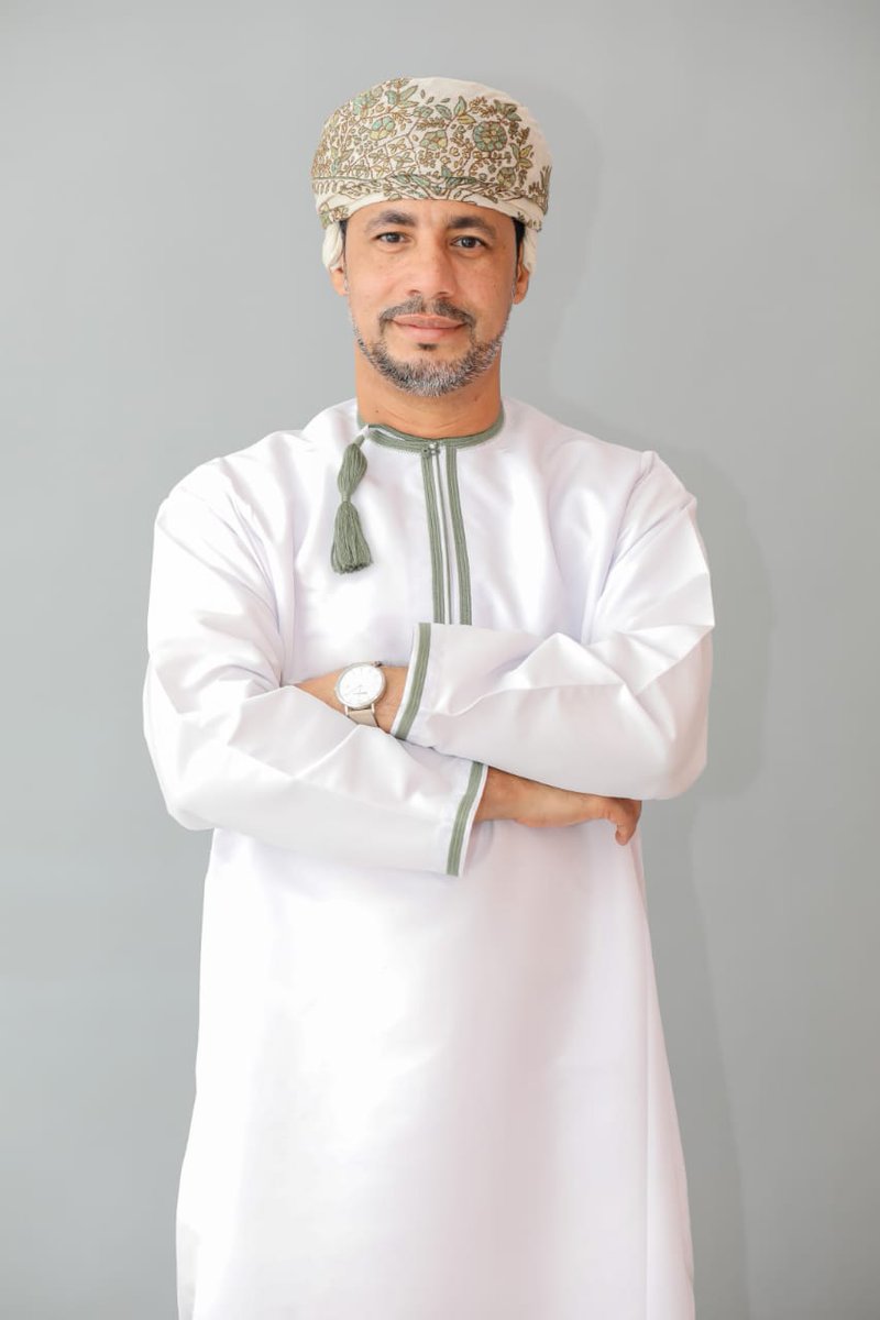 samamedia10's tweet photo. كفاءة إدارية وشخصية قيادية و رياضي من الدرجة الاولى 

كلنا ثقه في #احمد_العويسي سيعمل نقله نوعيه للكيان الشبابي

الله يوفقك 

#الشباب_كيان_متجدد https://t.co/6qs5QVTR5w